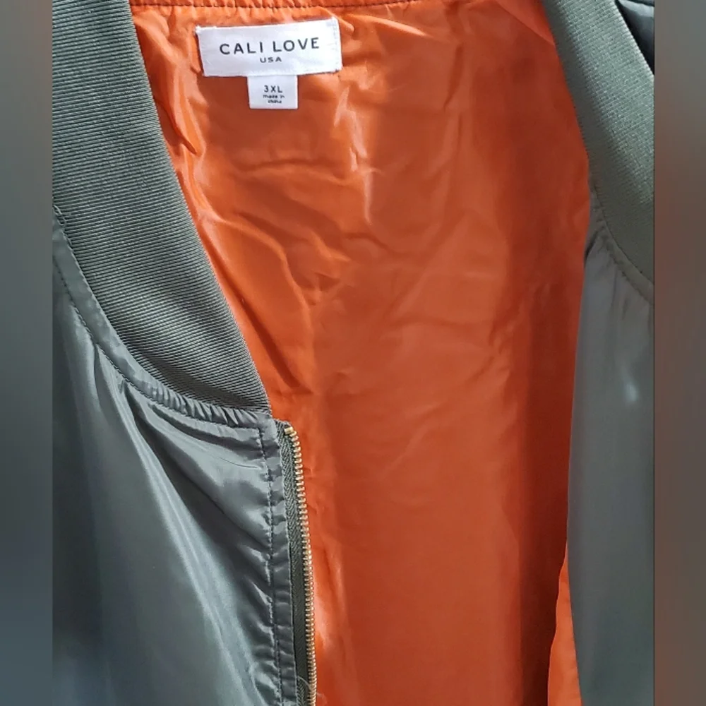 Jacket - Picture 5 of 5